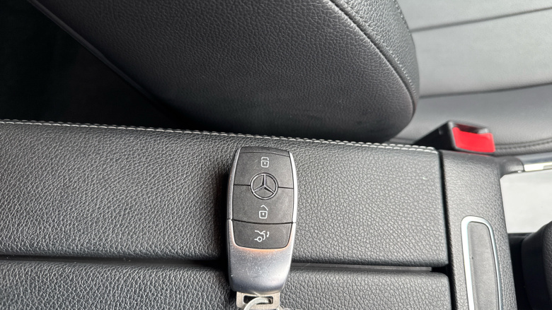 Mercedes-Benz Eqa 250 140kW Sport 66.5kWh 5dr Auto Electric Hatchback